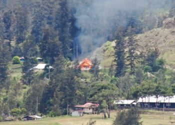 KKB Bakar 3 Unit Rumah di Puncak, Dua Diantaranya Rumah Guru