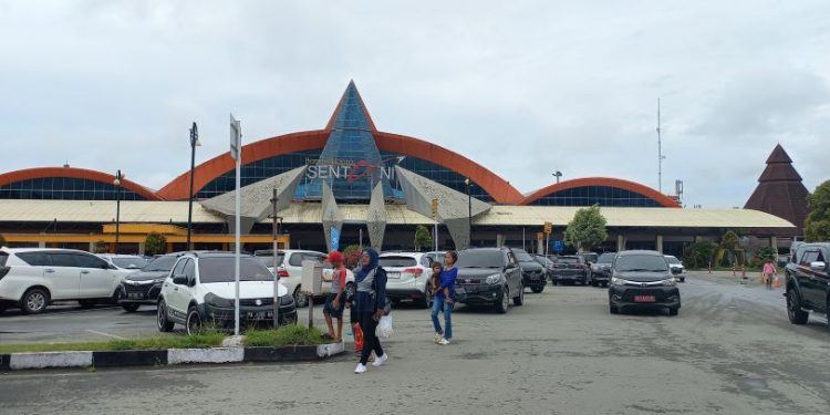 Polres Jayapura Siagakan 500 Personel saat Prosesi Penjemputan Jenazah Lukas Enembe