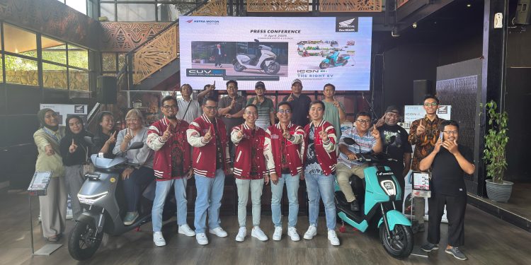 Astra Motor Papua Percepat Elektrifikasi Sepeda Motor, Perkenalkan New Honda ICON e: dan CUV e: