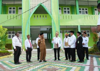 Tinjau MIN Keerom, Irjen Kemenag Soroti Beberapa Permasalahan