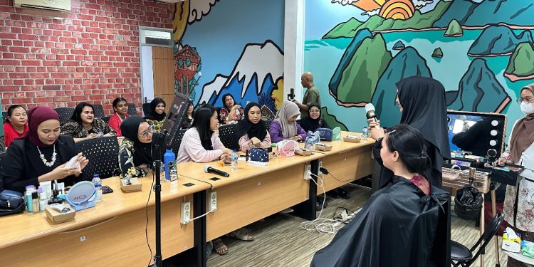 Lewat Scoopy Velocreativity, Astra Motor Papua Berbagi Semangat Kartini