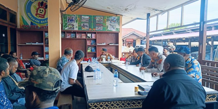 Pemkab dan Polres Jayapura Mediasi Pertikaian Kelompok Warga di Sentani