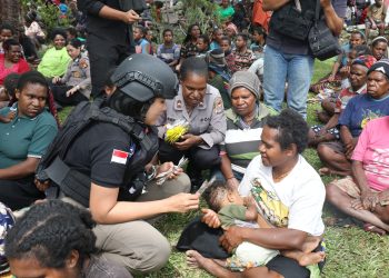 Bentuk Nyata Pendekatan Humanis Satgas Operasi Damai Cartenz 2025