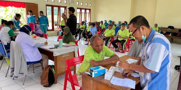 Astra Motor Papua Peringati Hari Lanjut Usia International