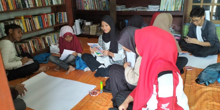 Astra Motor Papua Gelar Workshop Menulis Puisi Bersama Anak Panti Asuhan