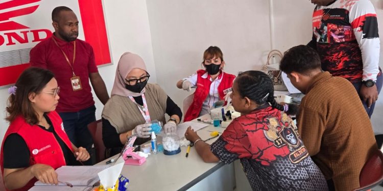 Donor Darah Astra Motor Manokwari Pererat Hubungan dengan Masyarakat