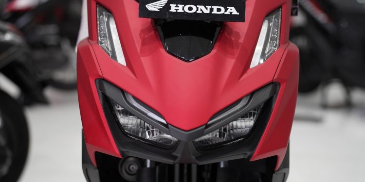 Pentingnya Menjaga Lampu Depan Motor