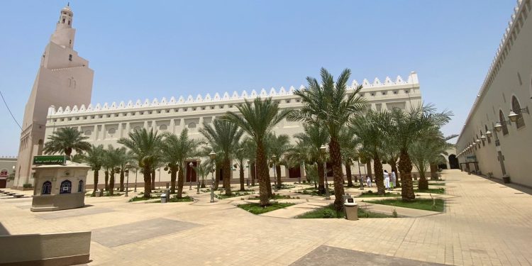 Saat Niat Umrah di Bir Ali, Jemaah Lansia dan Risti Tetap di Bus