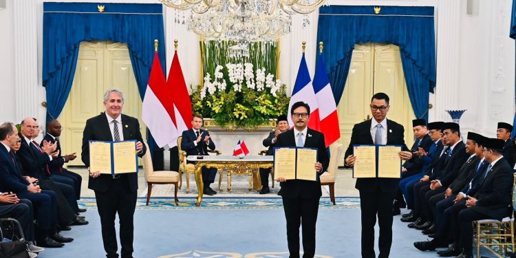 Disaksikan Presiden RI dan Prancis, PLN dengan HDF Energy dan PT SMI Kembali Tegaskan Komitmen