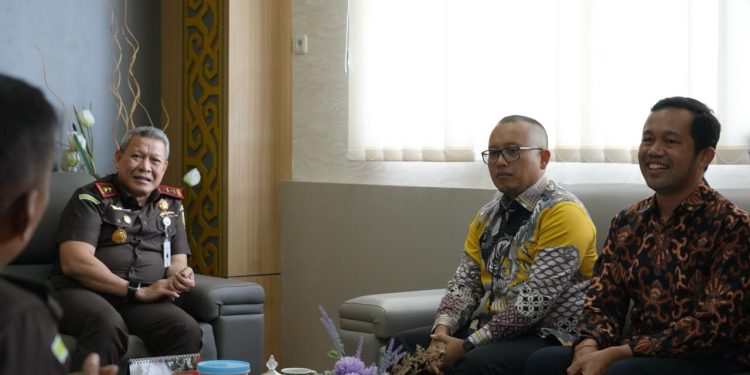 Jajaran PLN UIP MPA Bertemu Kepala Kejati Papua Barat