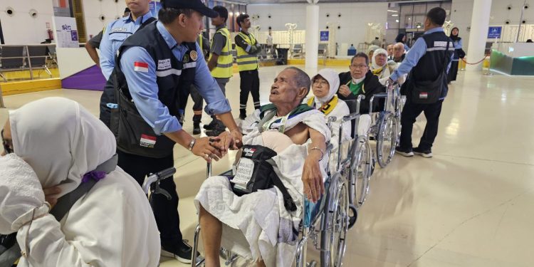 JCH Kloter UPG-27 Papua Meninggalkan Tanah Air