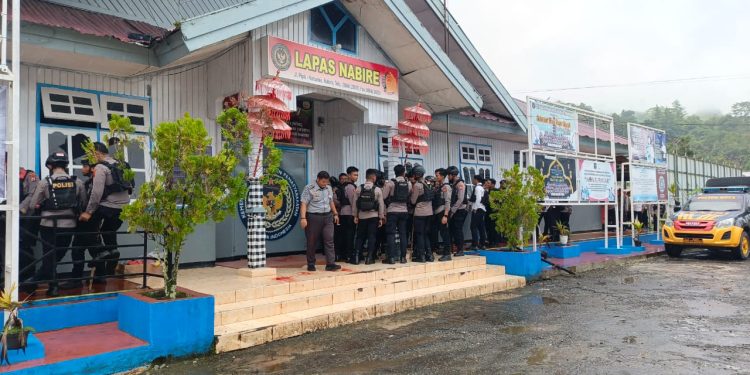 19 Narapidana Lapas Nabire Kabur usai Lukai Tiga Petugas