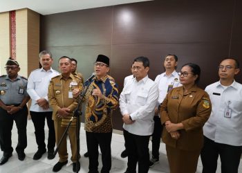 Mendes Yakin Koperasi Merah Putih Tekan Harga Barang di Papua