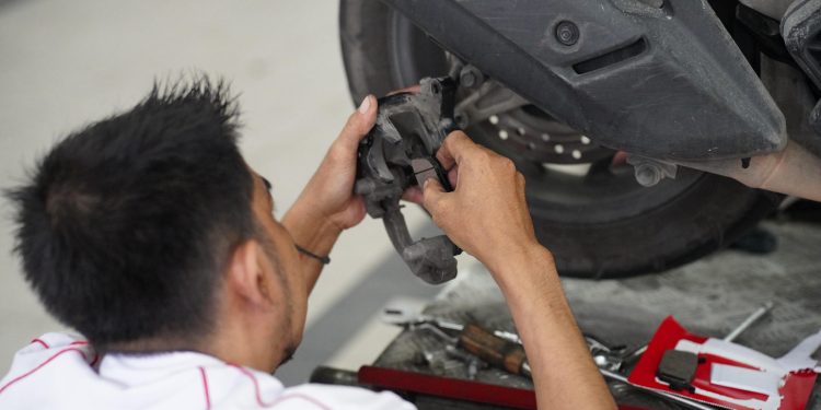 6 Tanda Kampas Rem Motor Honda Harus Diganti