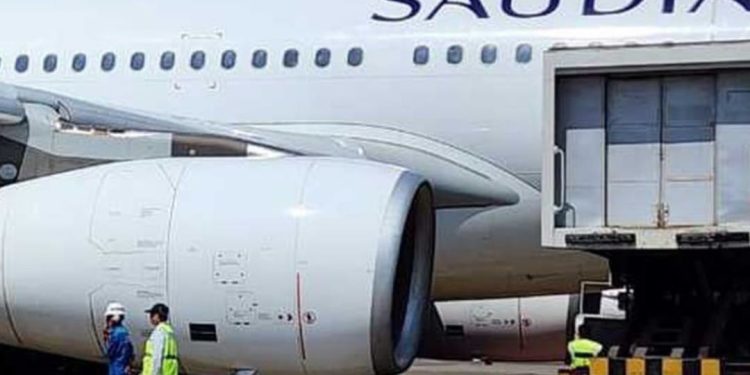 Terima Ancaman Bom, Pesawat yang Membawa Jemaah Haji Mendarat Darurat di Bandara Kualanamu