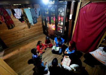 28 Keluarga di Kampung Menra Sinjai Kini Merasakan Akses Listrik 24 Jam