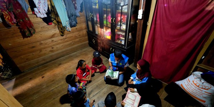 28 Keluarga di Kampung Menra Sinjai Kini Merasakan Akses Listrik 24 Jam