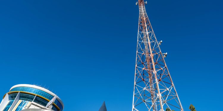 Indosat Berhasil Pertahankan Kinerja Secara Tangguh