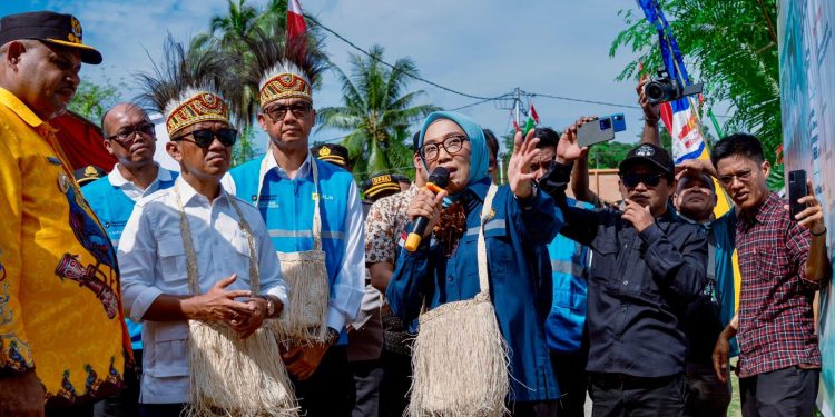 Mimpi 15 Tahun Masyarakat Supiori Terwujud Lewat PLTM Wabudori