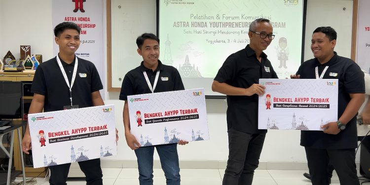 Yayasan AHM Latih Puluhan UMKM Bengkel Sepeda Motor