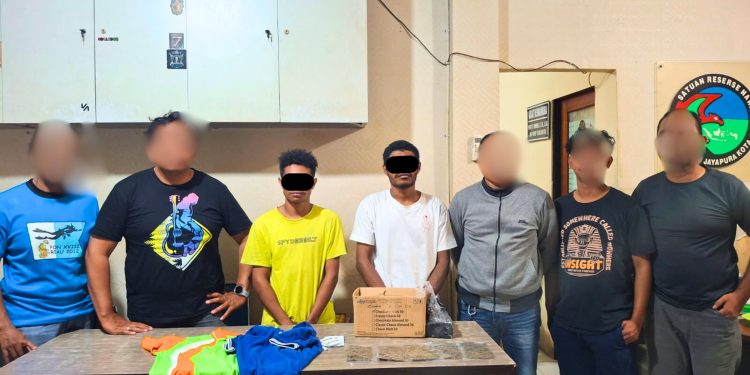 Polisi Ciduk Dua Pemilik Ganja Siap Edar