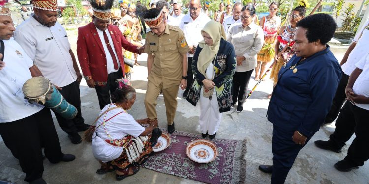 Pj Gubernur Papua Tegaskan Komitmen Sukseskan PSU