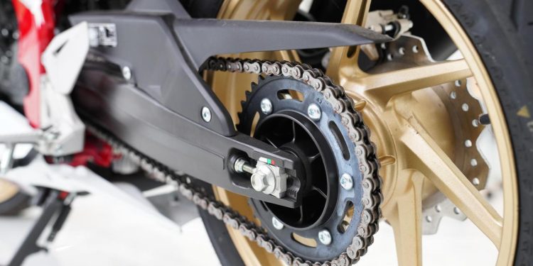 Kenali Enam Tanda Rantai Motor Honda Mulai Aus