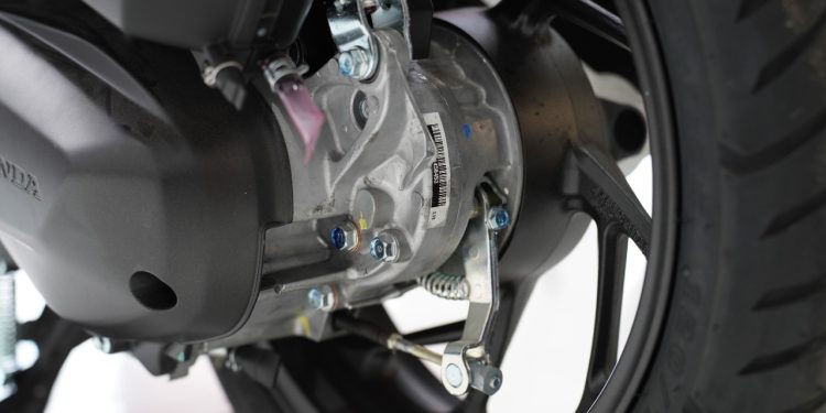 Pentingnya Merawat Rem Tromol pada Motor Honda