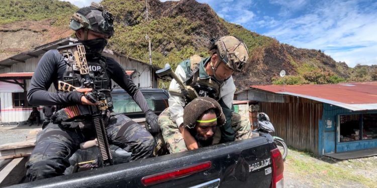 Buron Delapan Bulan, Anggota KKB Ditangkap di Puncak Jaya