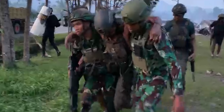 Enam Personel TNI Dievakuasi dari Kepungan di Yalimo