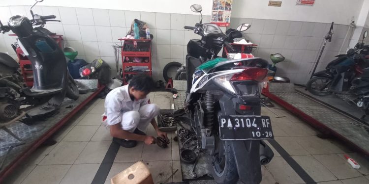 Komitmen Lakukan Perawatan Sepeda Motor di AHASS, Konsumen Ini Ungkap Alasannya