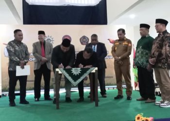 Rustamadji Resmi Dilantik Jadi Rektor Universitas Muhammadiyah Papua