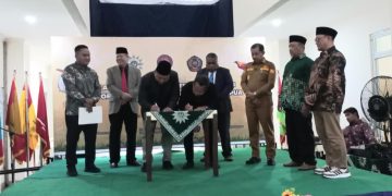 Rustamadji Resmi Dilantik Jadi Rektor Universitas Muhammadiyah Papua