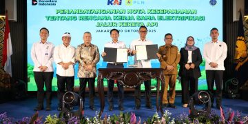 PLN dan KAI Kolaborasi Elektrifikasi Jalur Kereta Indonesia