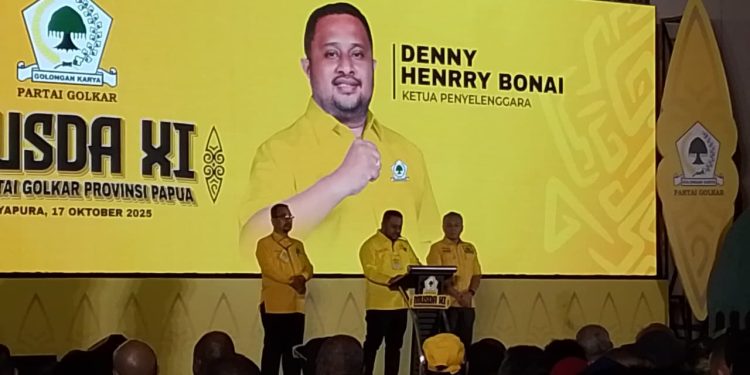 Mathius Fakhiri Akhiri “Puasa” 20 Tahun Partai Golkar Papua