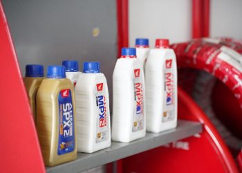 Kenali Perbedaan Oli Motor Synthetic dan Non-Synthetic