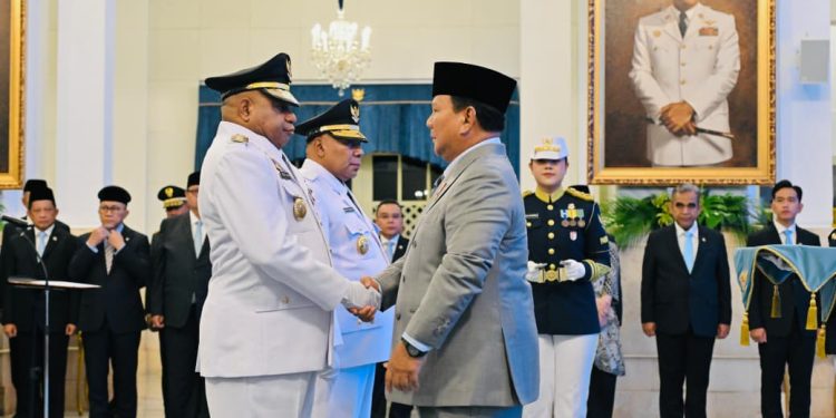 Matius Fakhiri dan Aryoko Rumaropen Resmi Jabat Gubernur dan Wakil Gubernur Papua