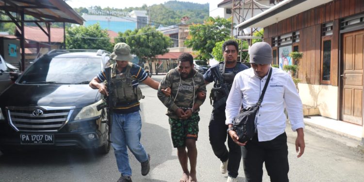 Operasi Gabungan Berhasil Ringkus Maam Taplo, Dalang Aksi Brutal Kiwirok