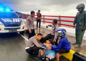 Nyaris Melompat ke Laut, Wanita 25 Tahun Diselamatkan Polisi di Jayapura
