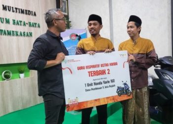 Bambang Heriyanto dari Sorong Selatan Terpilih Jadi Terbaik Pertama Guru Inspiratif Astra Honda