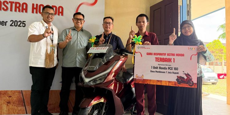Bambang Heriyanto Harumkan Nama Papua di Ajang Guru Inspiratif AHM 2025
