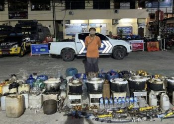 RN Diamankan Polisi, Produksi Hingga Jual Miras dari Kediamannya
