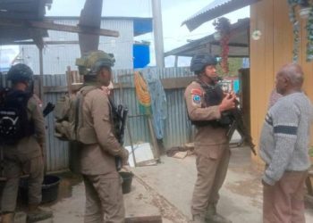 Brimob Hadir di Tengah Warga, Kamtibmas Paniai Tetap Kondusif