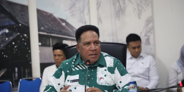 Paulus Waterpauw : Kemiskinan Ekstrem Jadi Biang Lambatnya Pembangunan