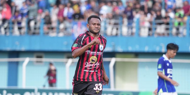 Persipura Jayapura Menang 2-1, Dedikasikan untuk Metusala Dwaramury