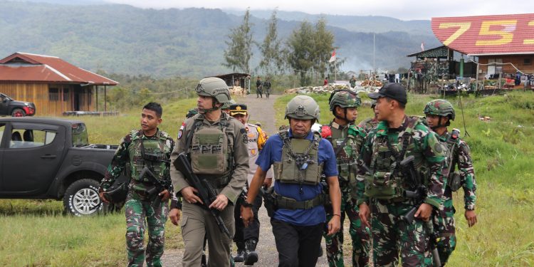 Satgas Operasi Damai Cartenz Perkuat Sinergi TNI-Polri di Papua