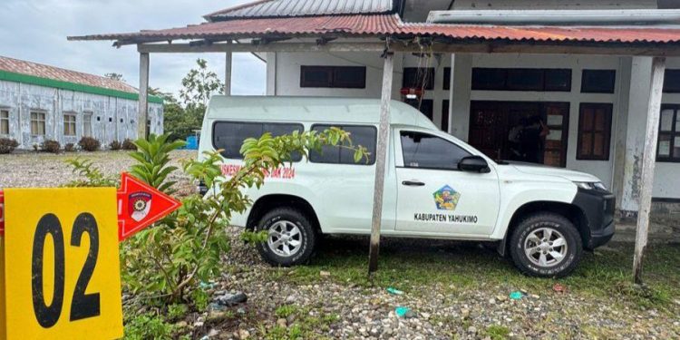 Warga Dekai Bertahan Selamatkan Ambulans yang Hampir Dibakar