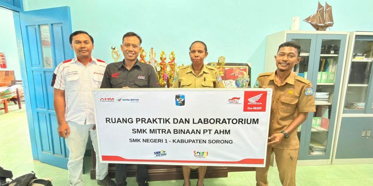 Astra Motor Papua Perkuat Kualitas Vokasi di SMK 1 Aimas