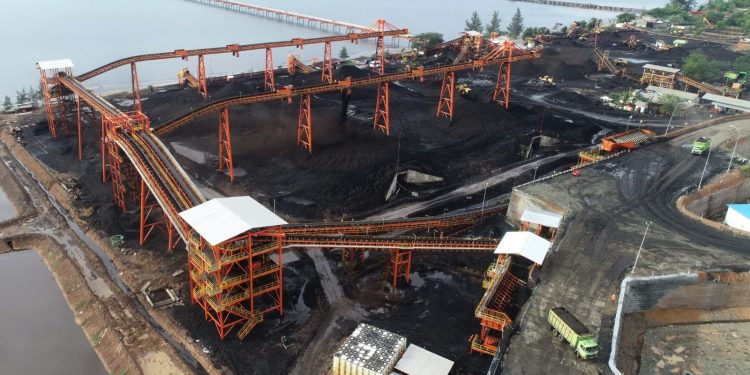 PLN Dorong Industri Tambang Beralih ke Energi Hijau