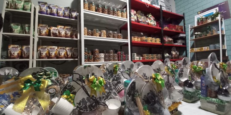 Pesanan Parsel Lebaran Ririens Food Tembus Ratusan Paket